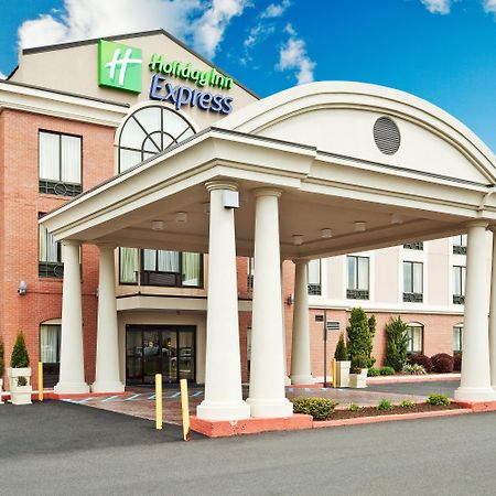 Holiday Inn Express And Suites - Quakertown, An Ihg Hotel Exterior photo