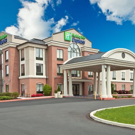 Holiday Inn Express And Suites - Quakertown, An Ihg Hotel Exterior photo