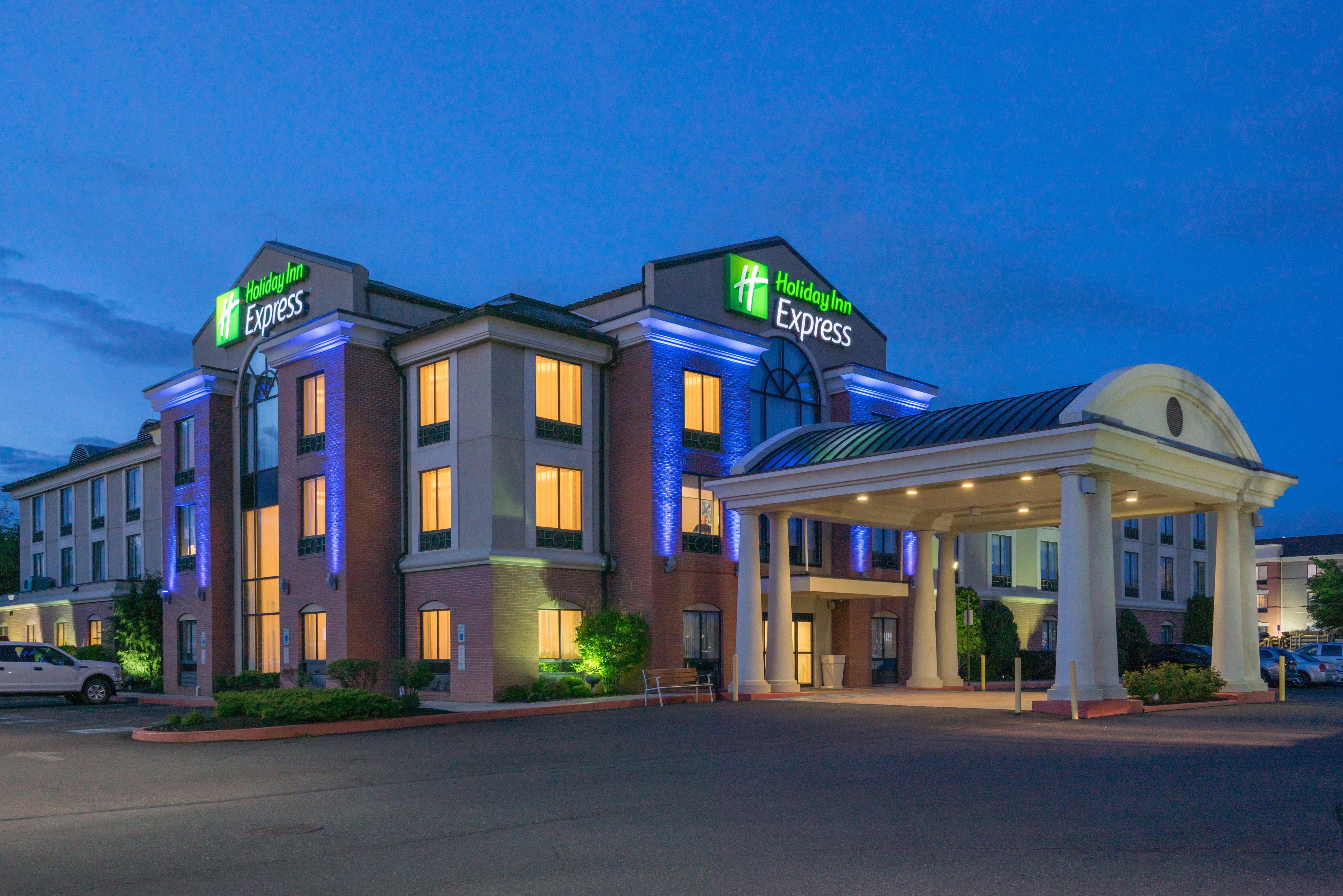 Holiday Inn Express And Suites - Quakertown, An Ihg Hotel Exterior photo